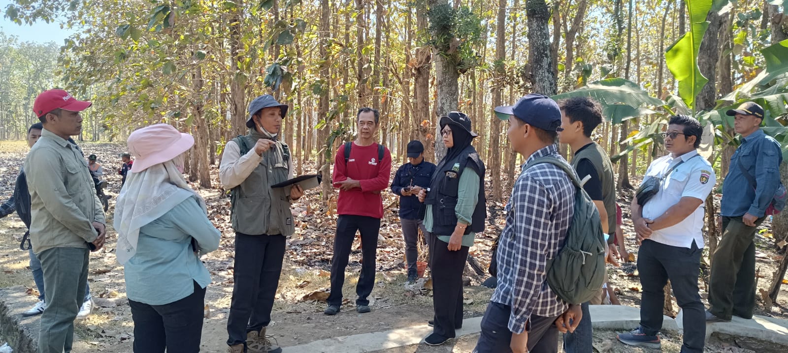 Dinas Perumahan Rakyat dan Kawasan Permukiman Ngawi Lakukan Pematokan Lahan Kawasan Hutan